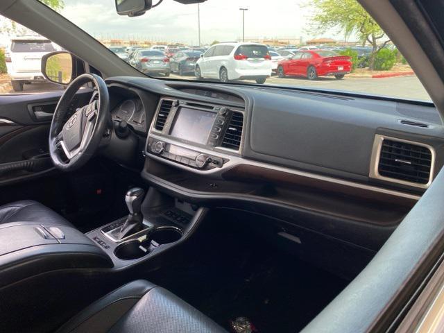 used 2015 Toyota Highlander car, priced at $18,499