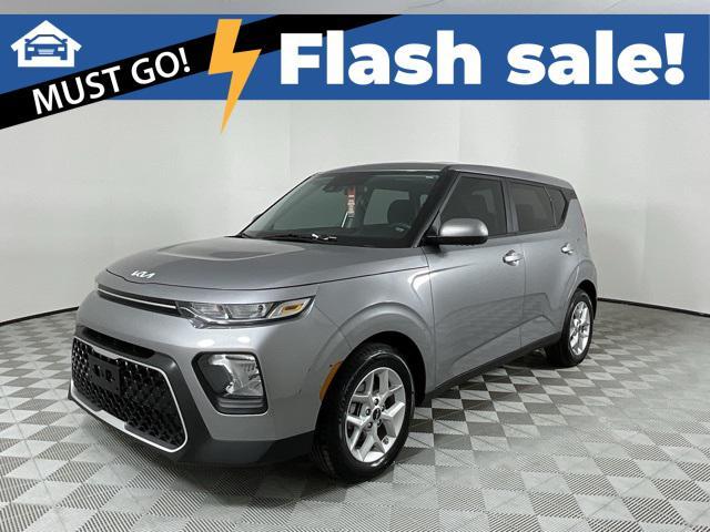 used 2022 Kia Soul car, priced at $13,594