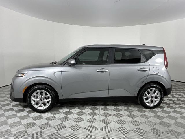 used 2022 Kia Soul car, priced at $12,998