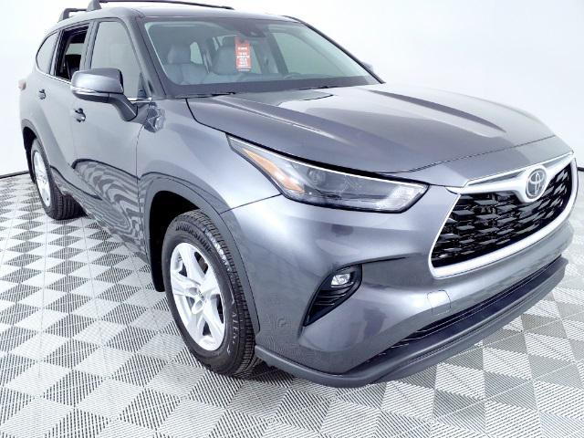 used 2024 Toyota Highlander car, priced at $35,991