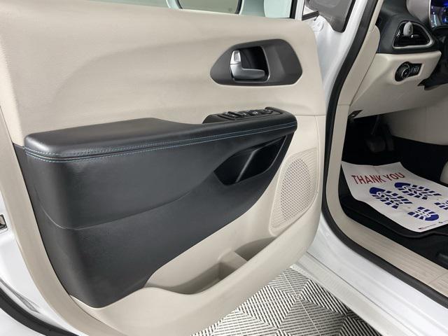 used 2021 Chrysler Pacifica car, priced at $18,881