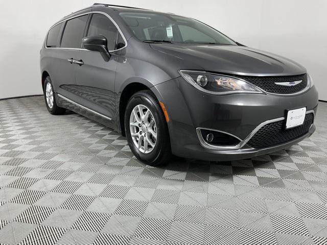 used 2020 Chrysler Pacifica car, priced at $14,994