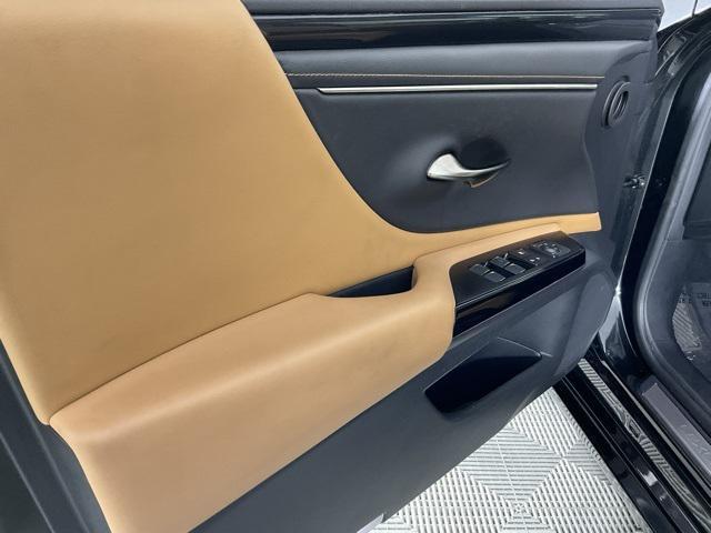 used 2022 Lexus ES 350 car, priced at $29,887