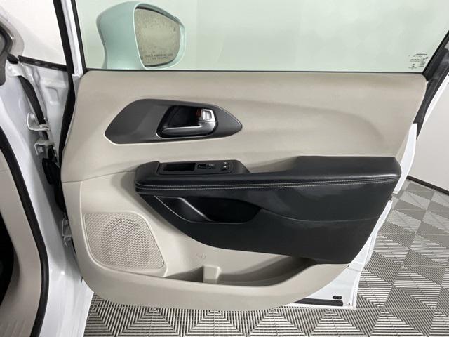 used 2022 Chrysler Pacifica car, priced at $23,701