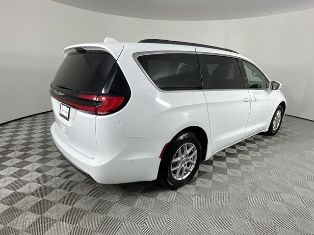 used 2022 Chrysler Pacifica car, priced at $23,701