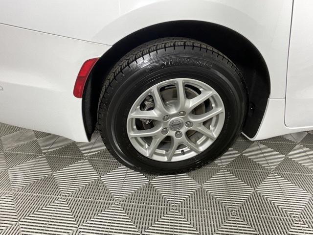 used 2022 Chrysler Pacifica car, priced at $23,701