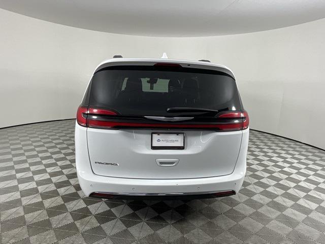 used 2022 Chrysler Pacifica car, priced at $23,701