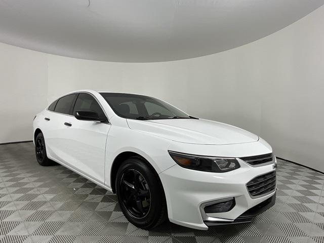 used 2018 Chevrolet Malibu car, priced at $11,504