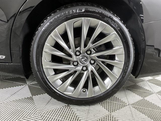 used 2019 Lexus ES 300h car, priced at $22,992