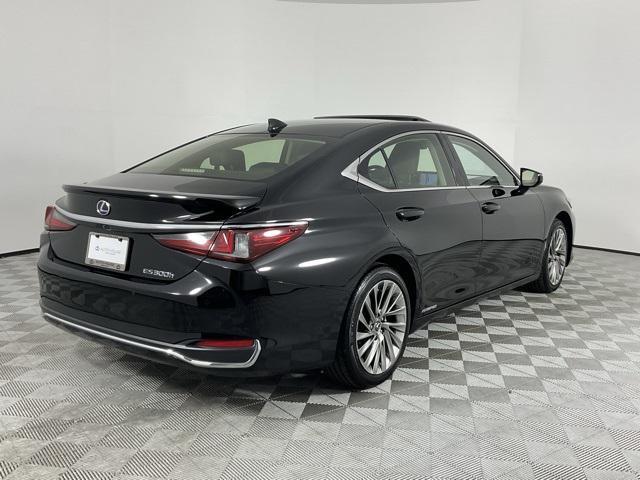 used 2019 Lexus ES 300h car, priced at $22,992