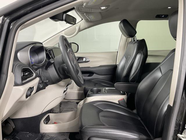 used 2023 Chrysler Pacifica Hybrid car, priced at $22,604