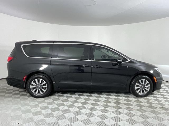 used 2023 Chrysler Pacifica Hybrid car, priced at $22,604