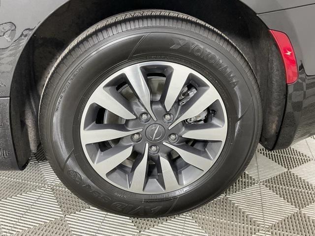 used 2023 Chrysler Pacifica Hybrid car, priced at $22,604