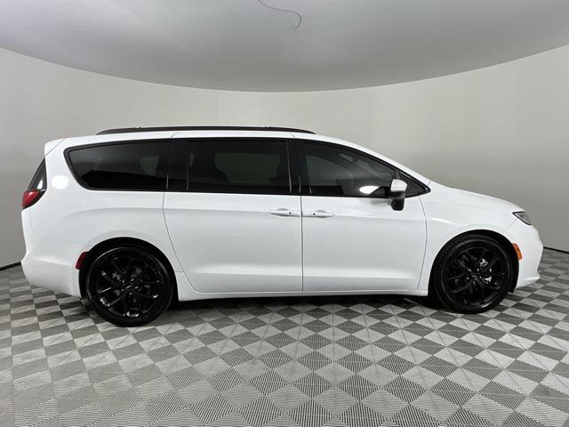 used 2023 Chrysler Pacifica car, priced at $27,361