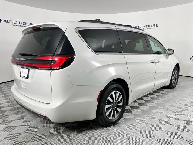 used 2021 Chrysler Pacifica car, priced at $19,999