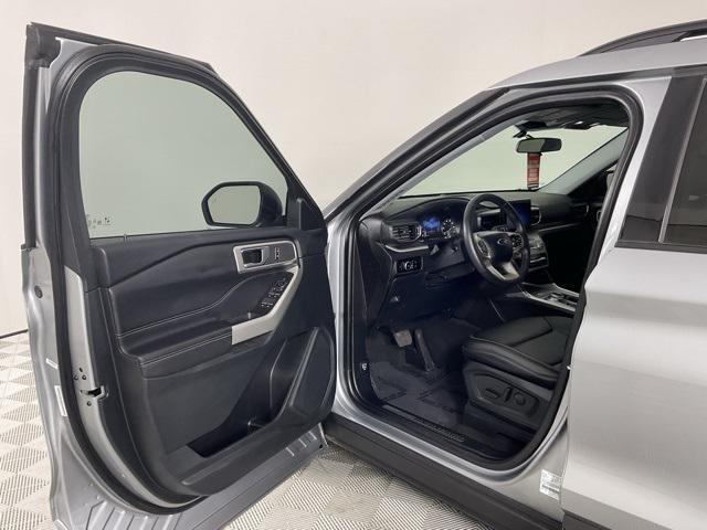 used 2024 Ford Explorer car, priced at $30,993