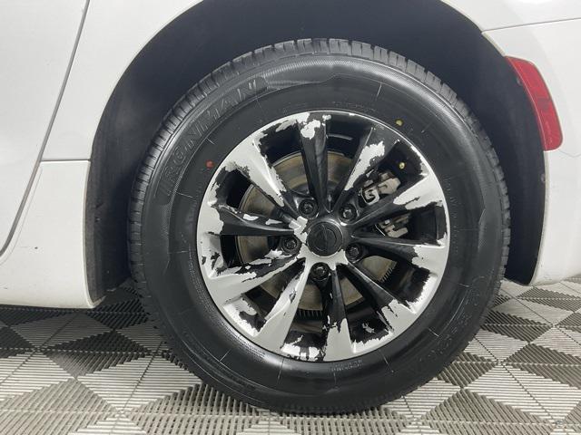 used 2017 Chrysler Pacifica car, priced at $9,316