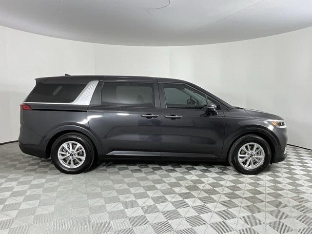 used 2024 Kia Carnival car, priced at $30,998