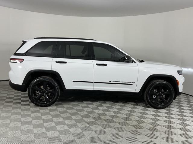 used 2024 Jeep Grand Cherokee car, priced at $32,917