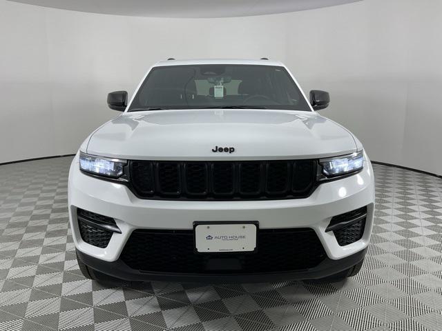 used 2024 Jeep Grand Cherokee car, priced at $32,917