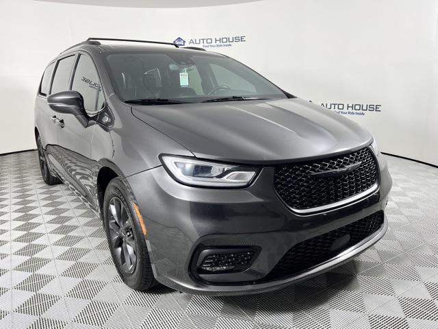 used 2021 Chrysler Pacifica car, priced at $18,999