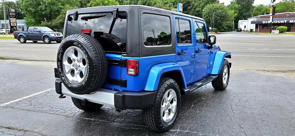 used 2015 Jeep Wrangler Unlimited car, priced at $18,700