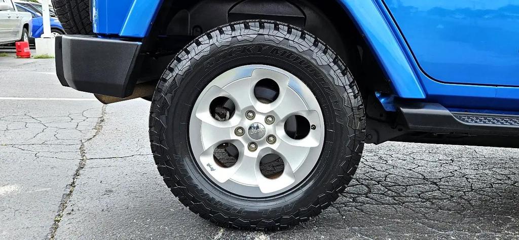 used 2015 Jeep Wrangler Unlimited car, priced at $18,700