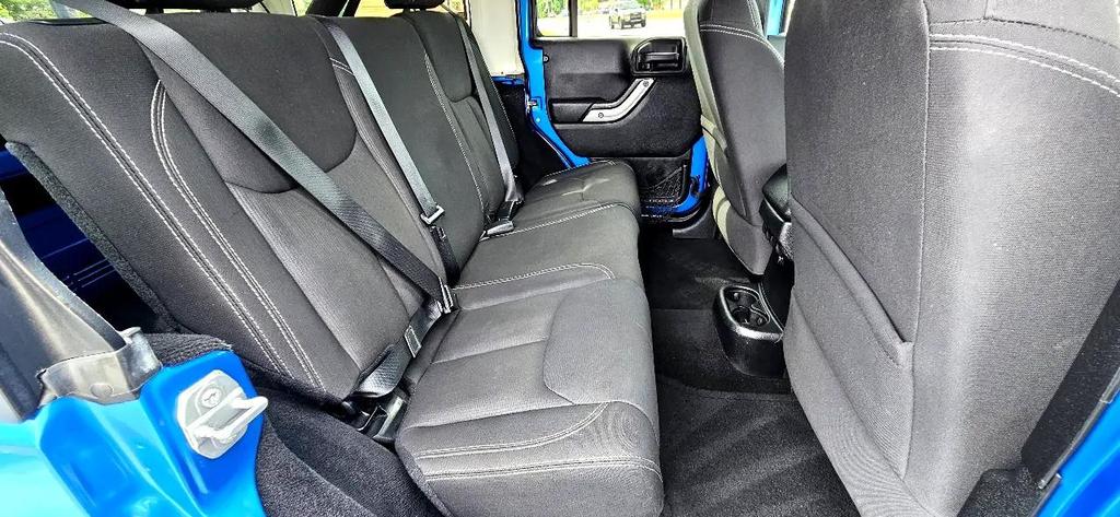 used 2015 Jeep Wrangler Unlimited car, priced at $18,700