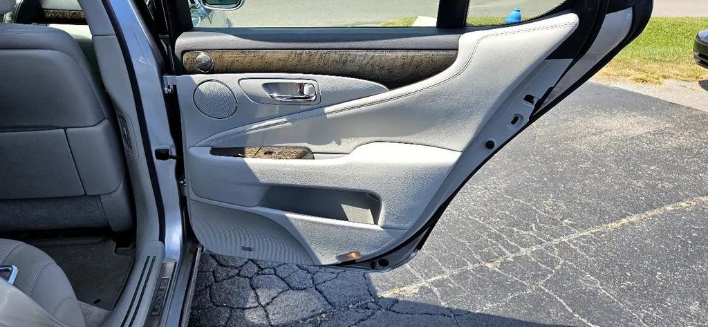 used 2007 Lexus LS 460 car, priced at $18,380