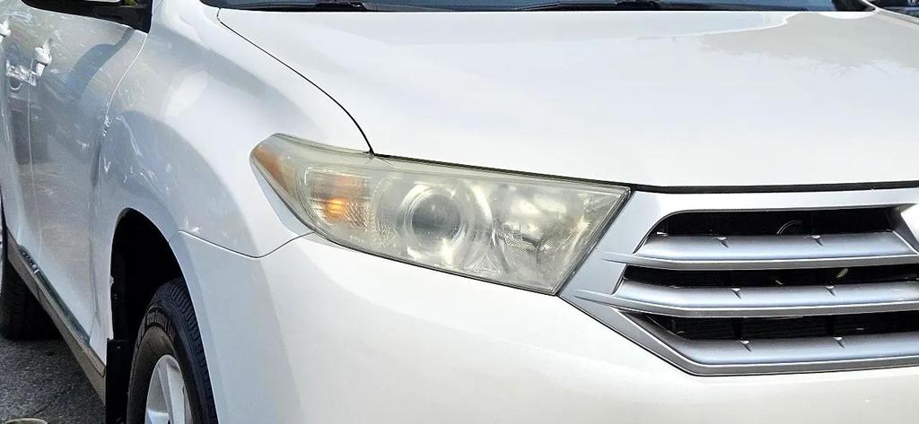 used 2013 Toyota Highlander car, priced at $15,780