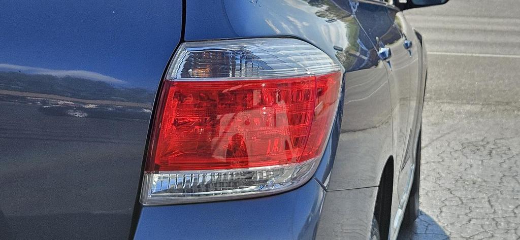 used 2013 Toyota Highlander car, priced at $13,900