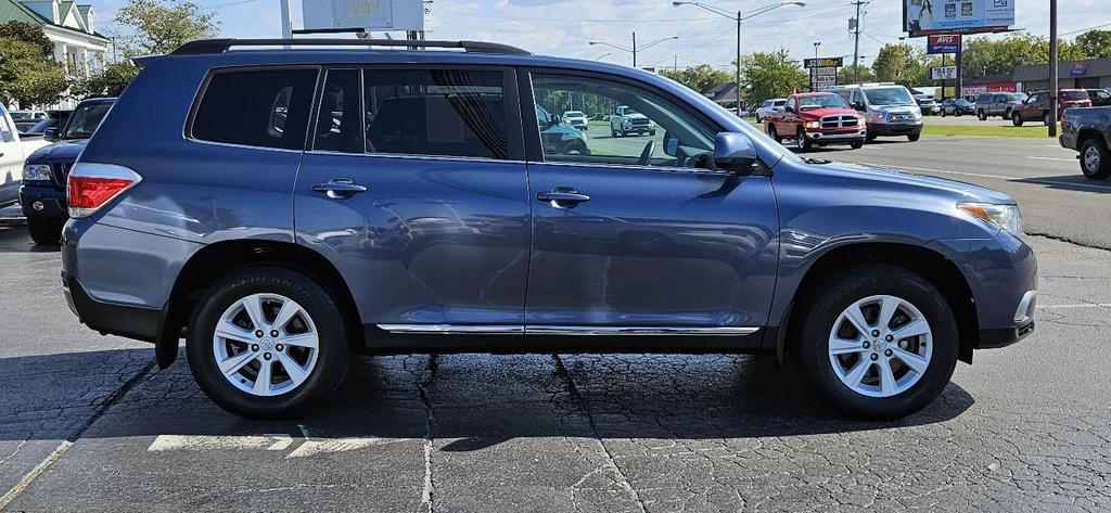 used 2013 Toyota Highlander car, priced at $13,900