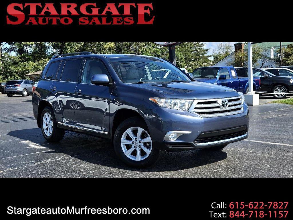 used 2013 Toyota Highlander car, priced at $13,900