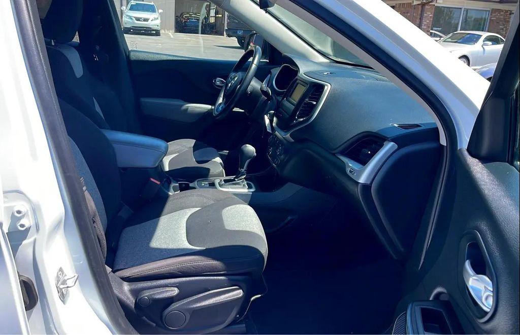 used 2014 Jeep Cherokee car, priced at $10,560