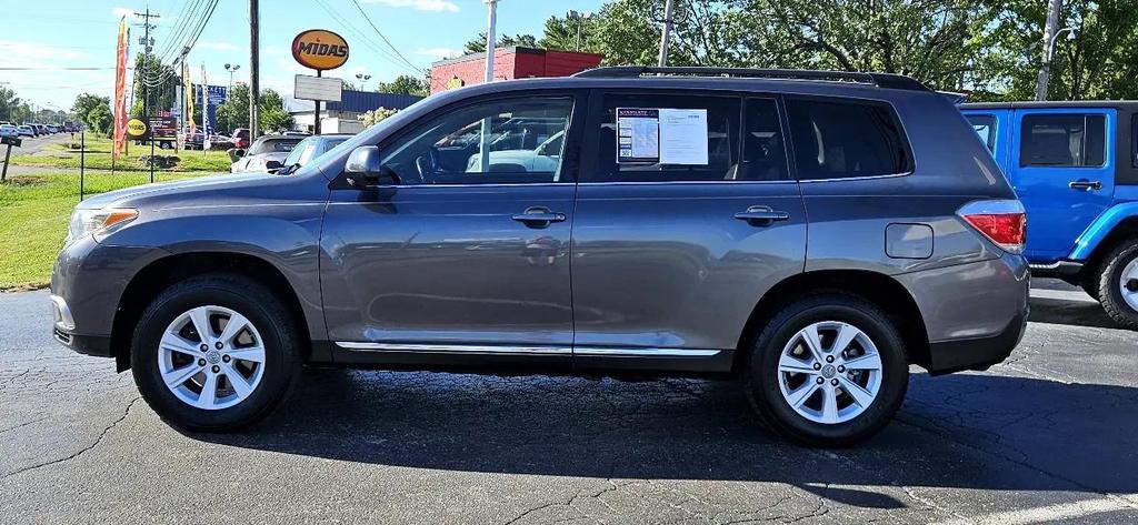 used 2011 Toyota Highlander car, priced at $13,980