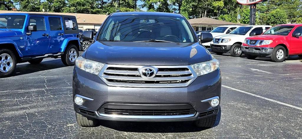 used 2011 Toyota Highlander car, priced at $13,980