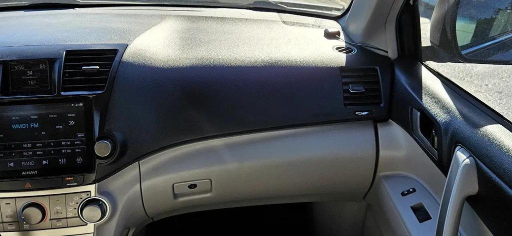 used 2011 Toyota Highlander car, priced at $13,980