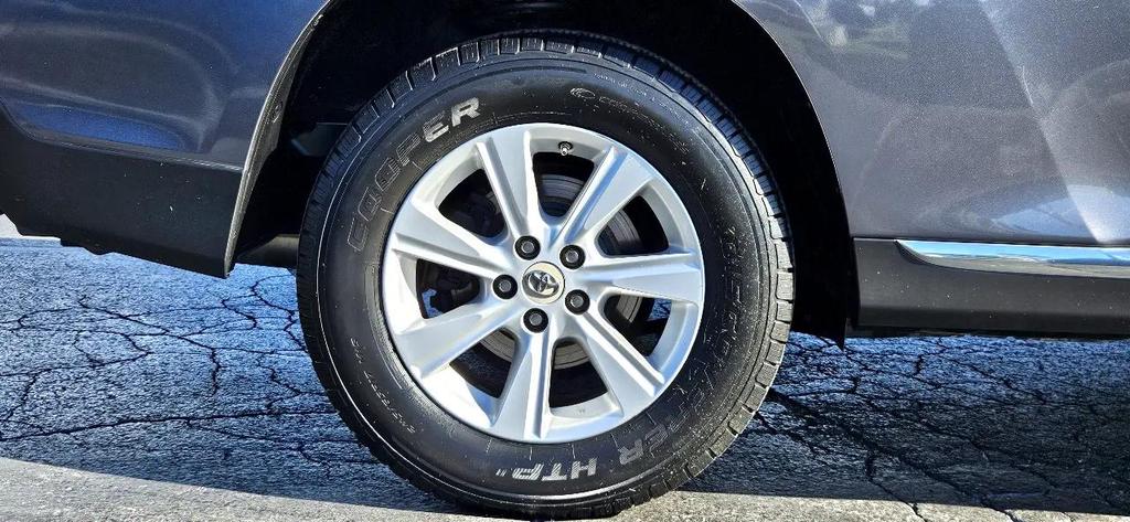 used 2011 Toyota Highlander car, priced at $13,980