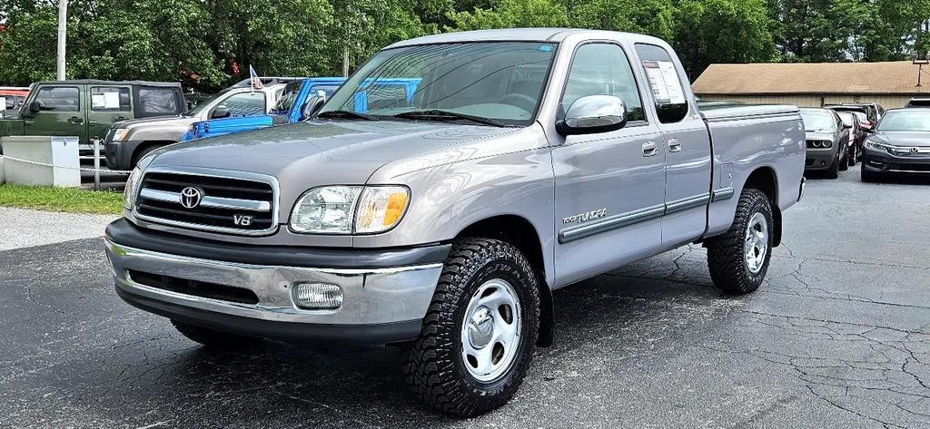 used 2001 Toyota Tundra car, priced at $15,995