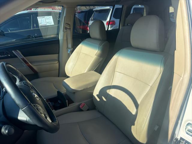 used 2013 Toyota Highlander car, priced at $16,280