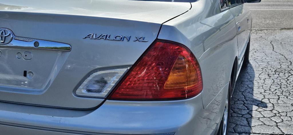 used 2002 Toyota Avalon car, priced at $11,995
