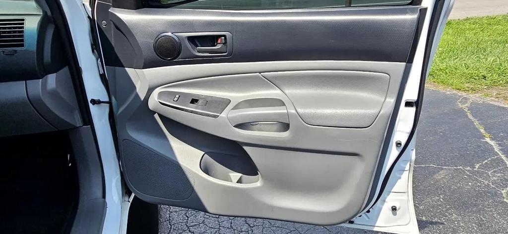 used 2014 Toyota Tacoma car, priced at $19,995