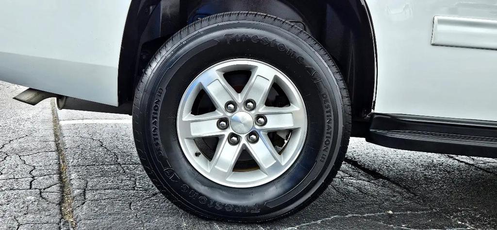 used 2013 GMC Yukon car, priced at $16,580