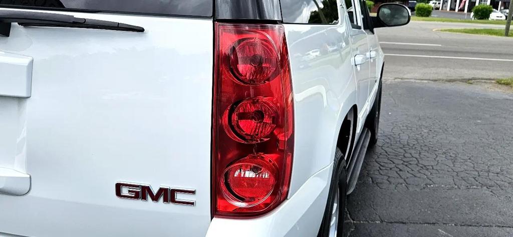 used 2013 GMC Yukon car, priced at $16,580