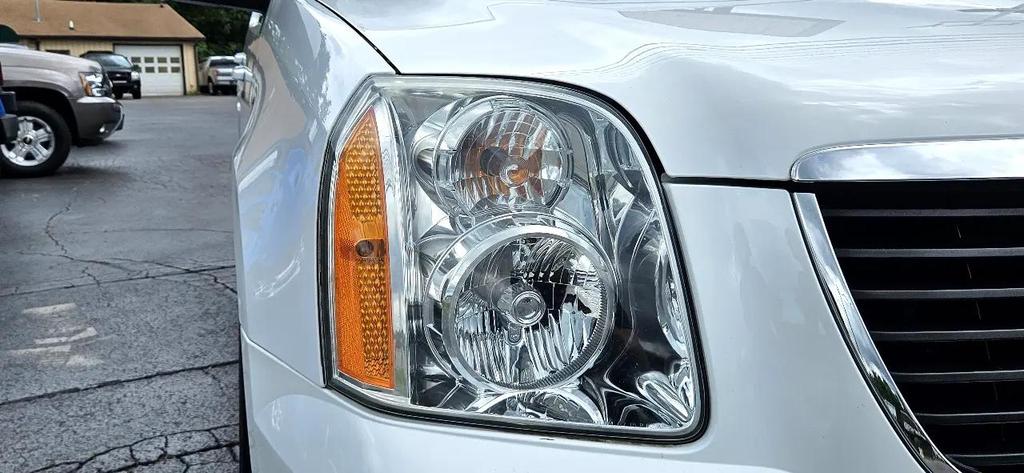 used 2013 GMC Yukon car, priced at $16,580