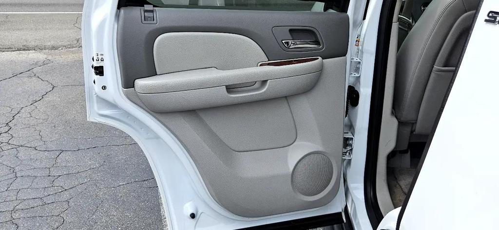 used 2013 GMC Yukon car, priced at $16,580