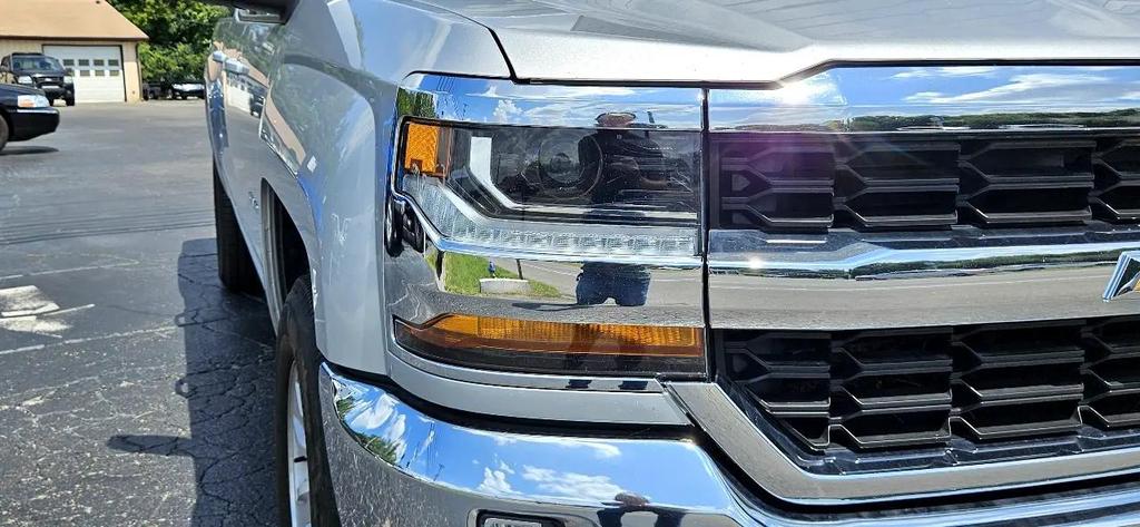 used 2018 Chevrolet Silverado 1500 car, priced at $23,880