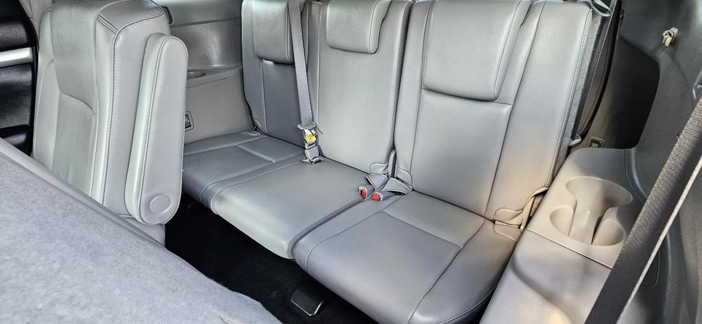 used 2019 Toyota Highlander car, priced at $26,980