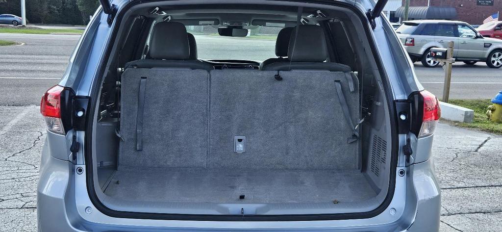 used 2019 Toyota Highlander car, priced at $26,980