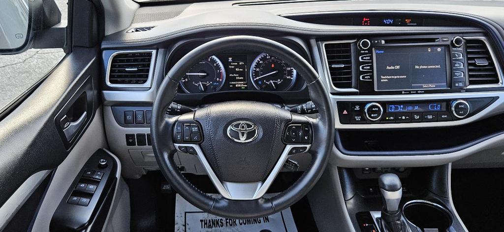 used 2019 Toyota Highlander car, priced at $26,980